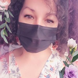 Meet your Posher, Ana